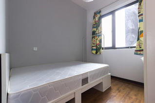 金沙柏林郡 地铁2号线羊犀立交站 一品天下附近 非中介精装套四